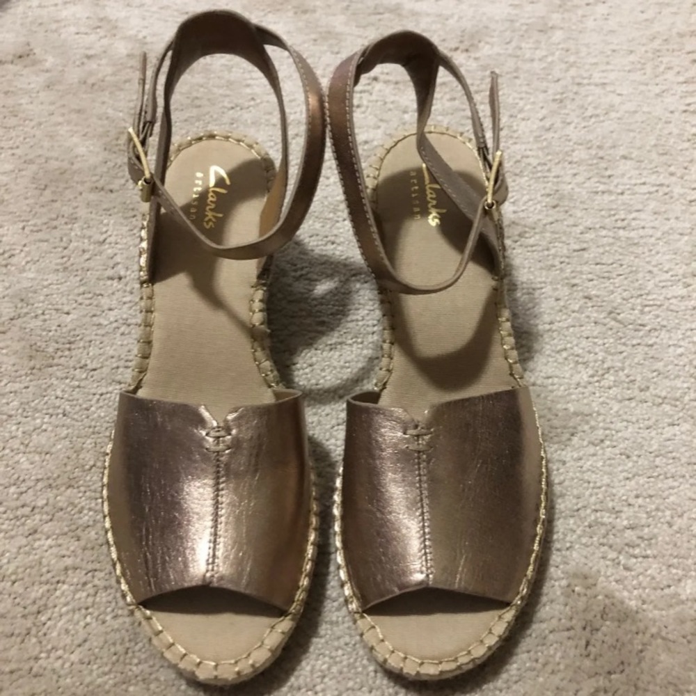 BRAND NEW without tags Clark’s Wedge Sandals